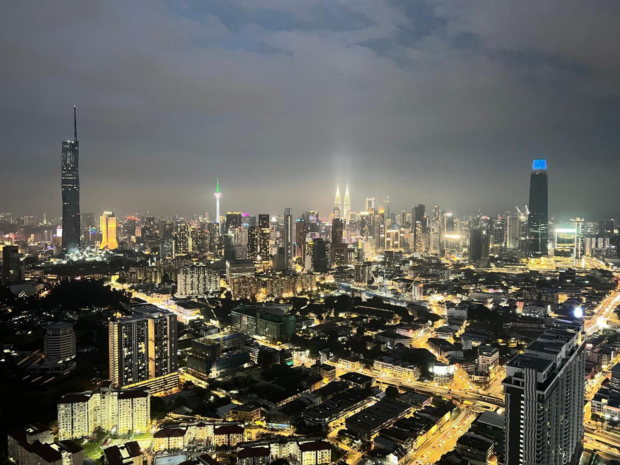 كوالالمبور Skyscraper 65 Kl Highest Outdoor Bathtub Luxury Lavish Designer Suite Penthouse Lv65 المظهر الخارجي الصورة